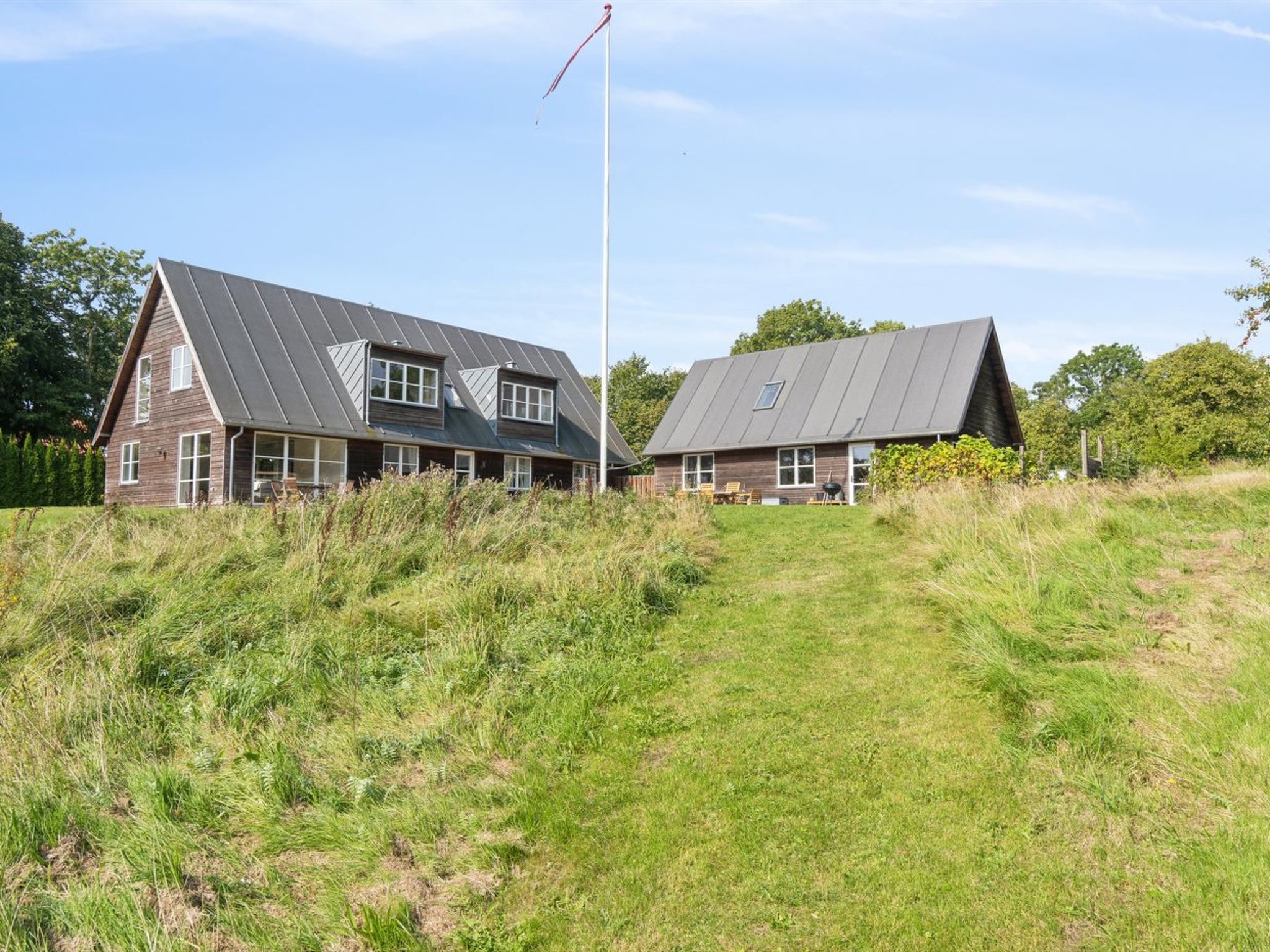 "Guthbrand" - 800m from the sea