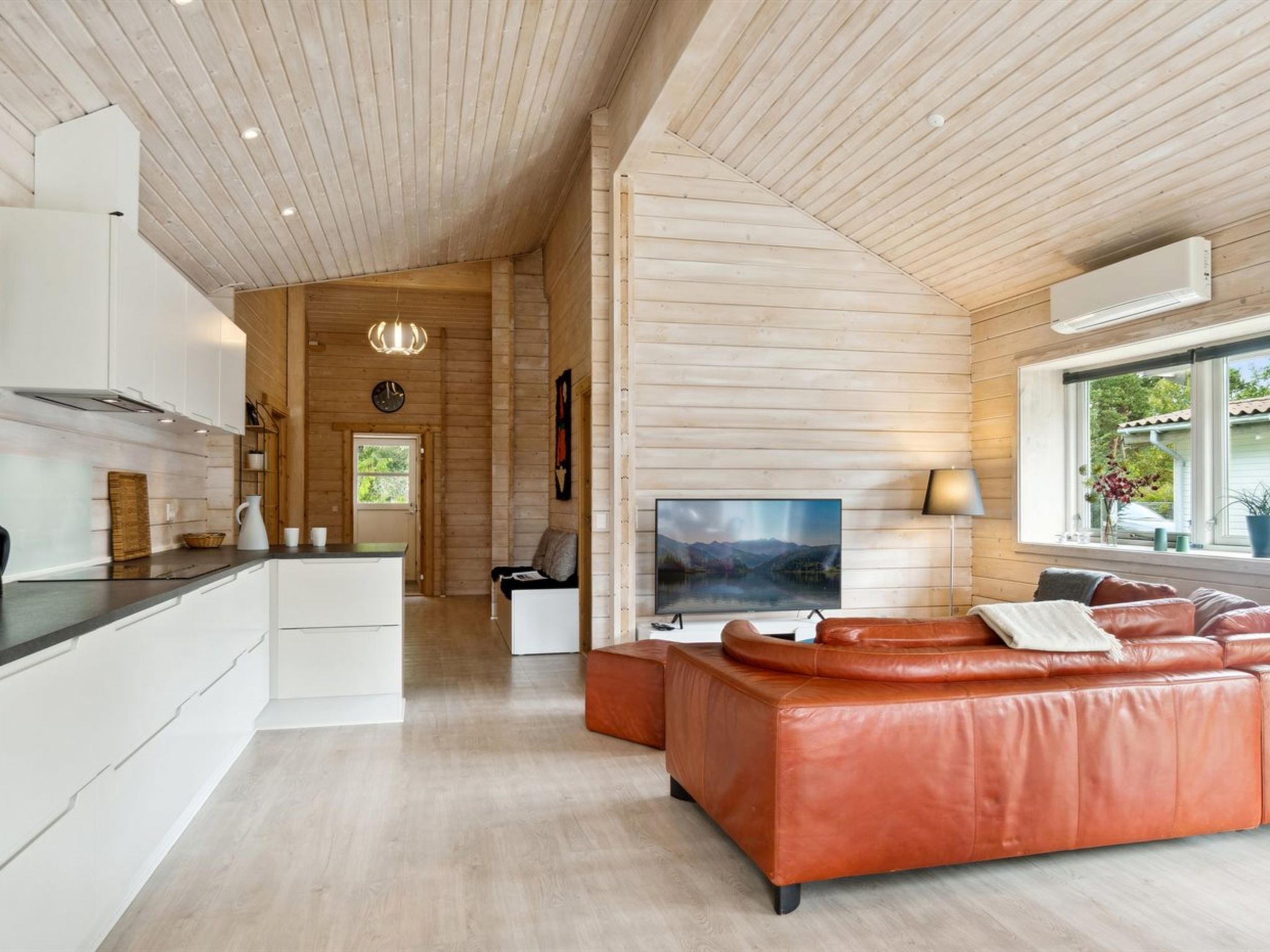 "Keijo" - 150m from the sea - Binnen