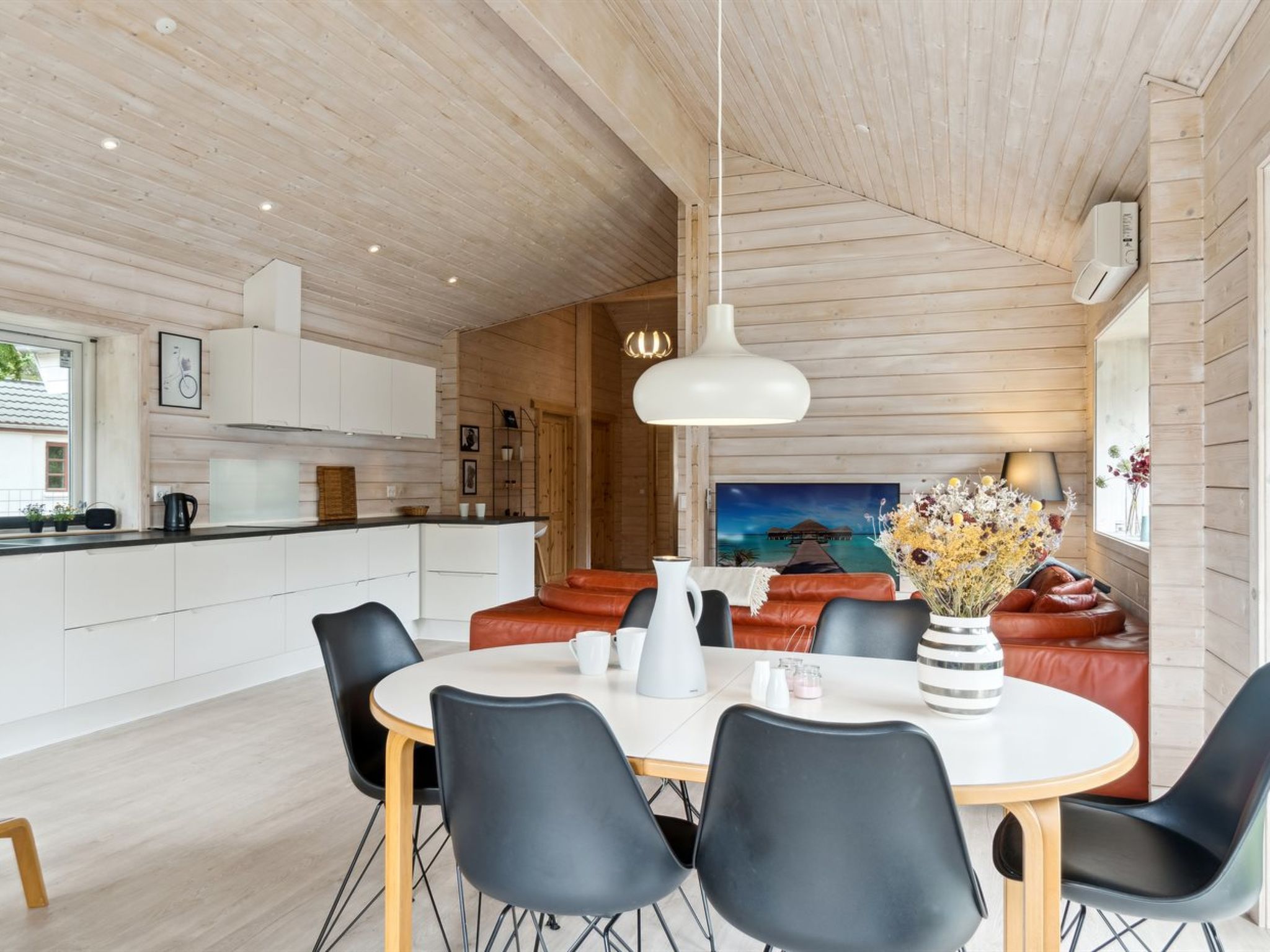 "Keijo" - 150m from the sea - Binnen