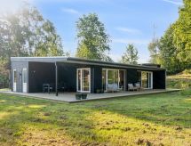 "Uma" - 1.5km from the sea