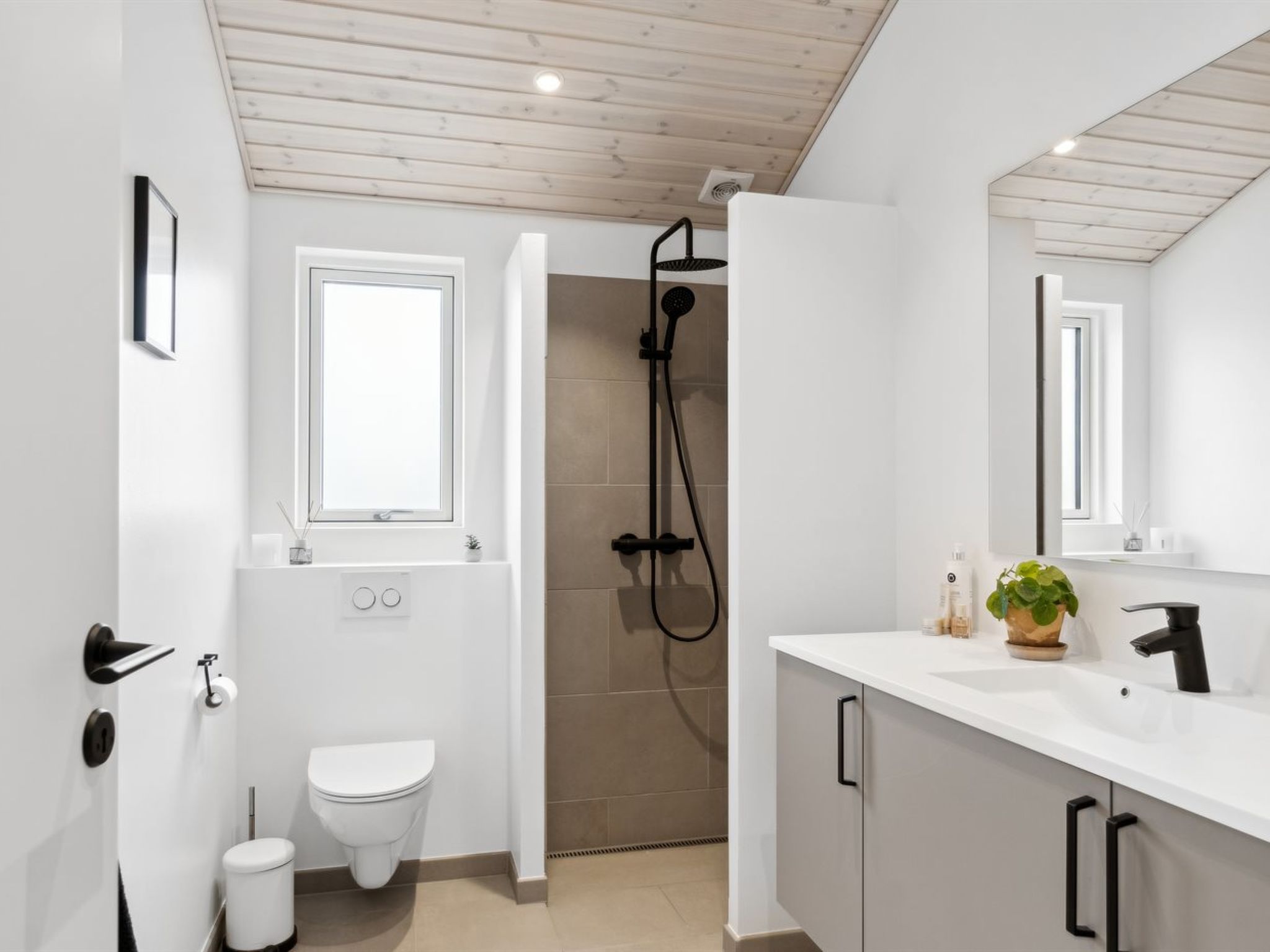 "Ferdine" - 1.5km from the sea - Binnen