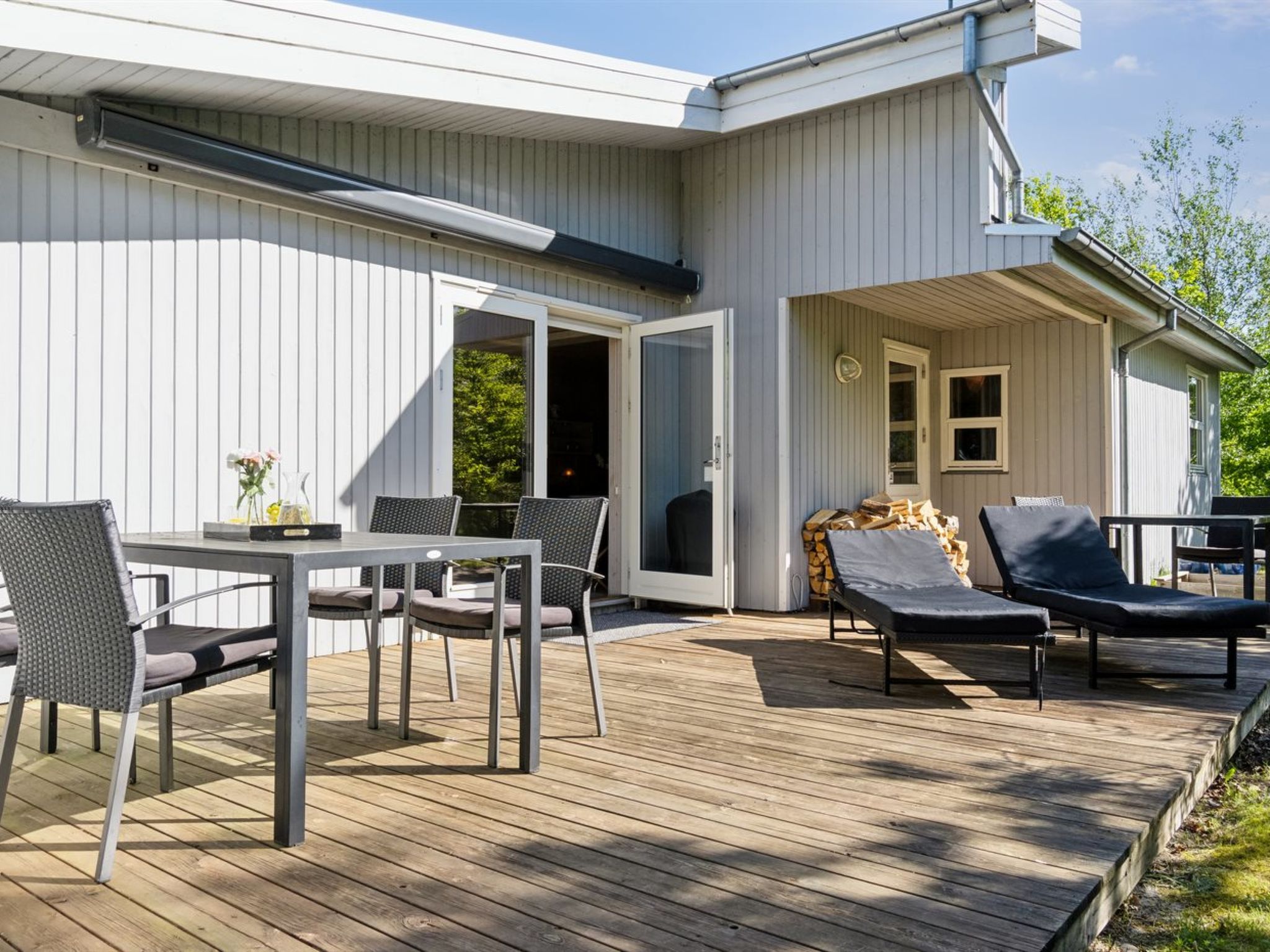 "Myriam" - 50m from the sea - Buiten