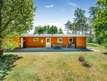 Vakantiehuis met open haard en sauna in Knebel aan zee - thumbnail 1