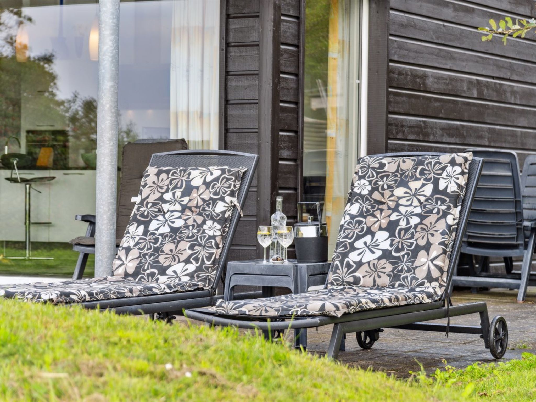 "Nilson" - 50m from the sea - Buiten
