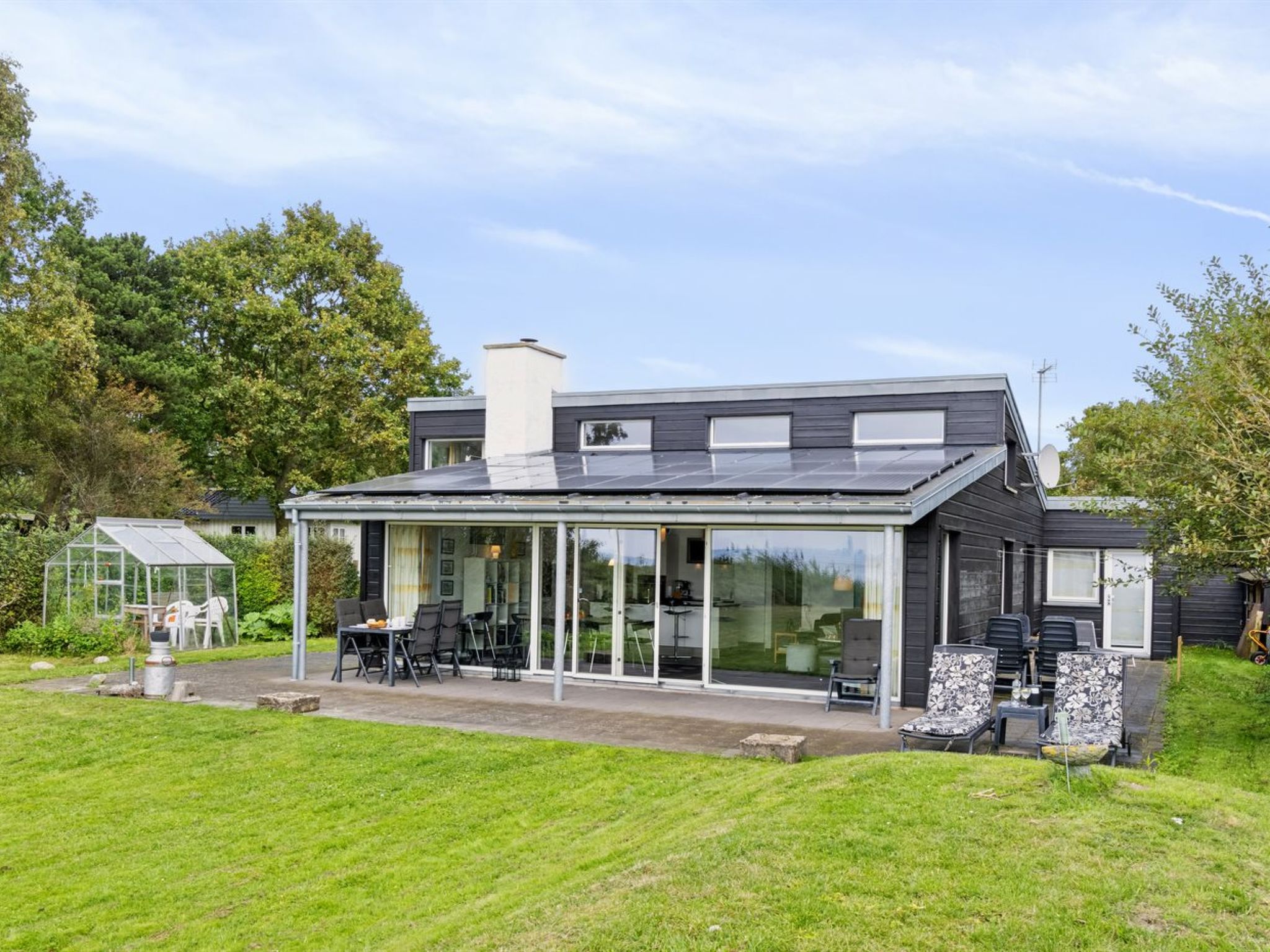 "Nilson" - 50m from the sea - Buiten
