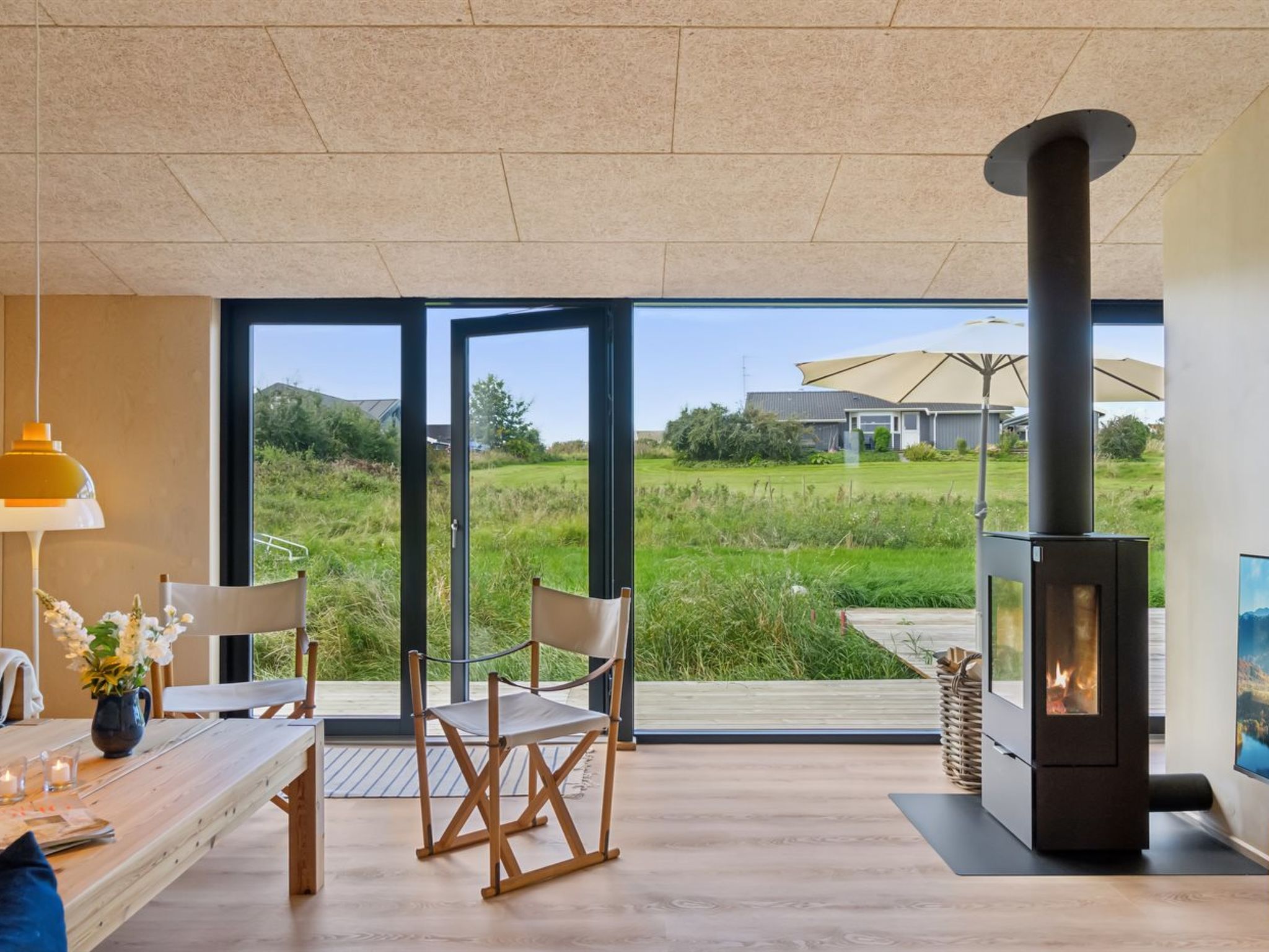 "Aatos" - 250m from the sea - Binnen