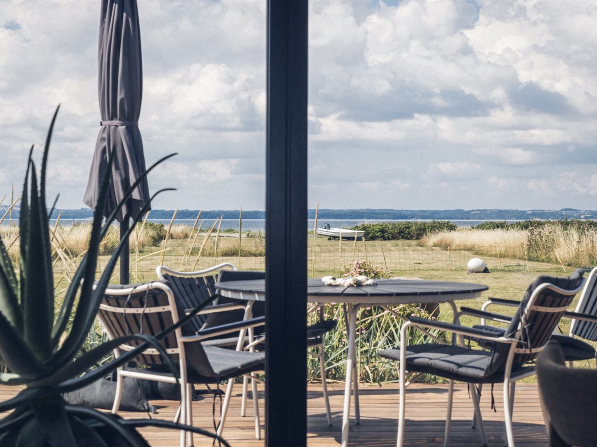 "Bondi" - 75m from the sea-Drinnen
