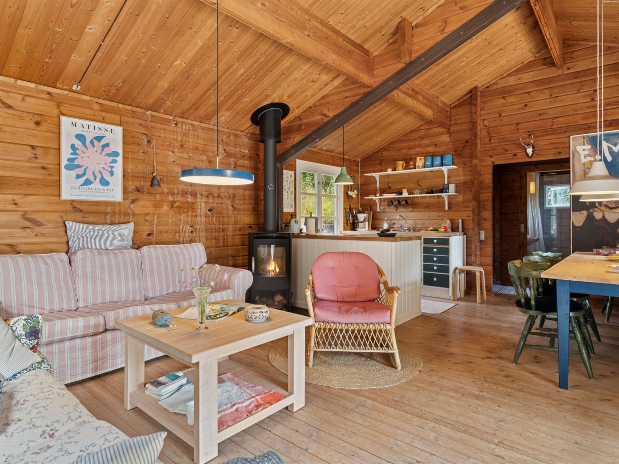 "Dorthie" - 1.7km from the sea-Inside