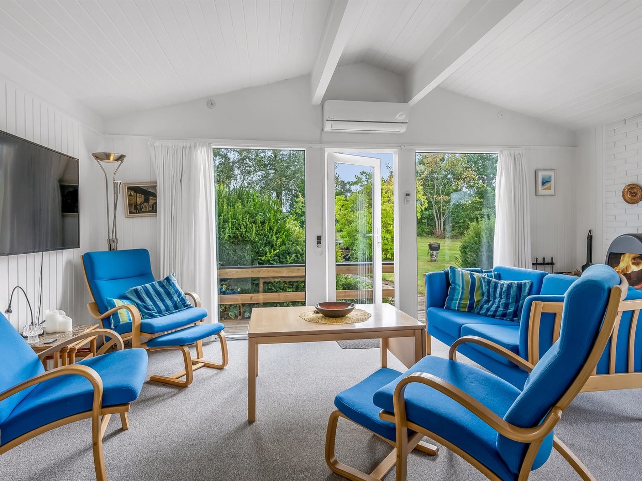 "Ayo" - 200m from the sea-Inside