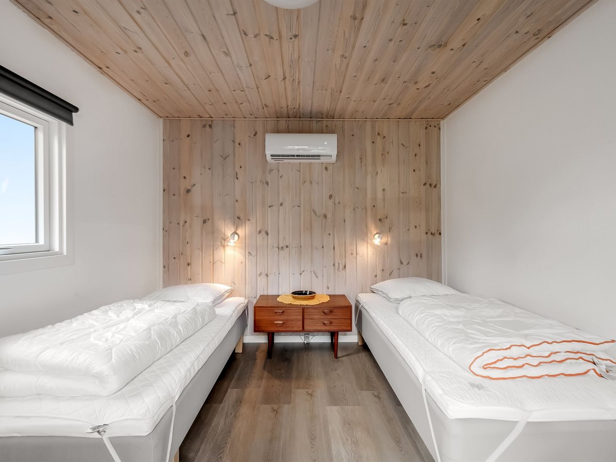 "Ayo" - 200m from the sea-Inside