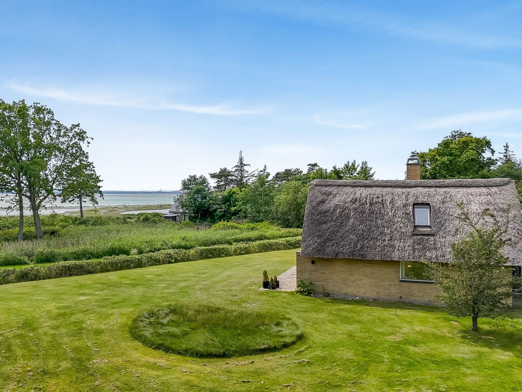 "Ellanora" - 50m from the sea - Buiten