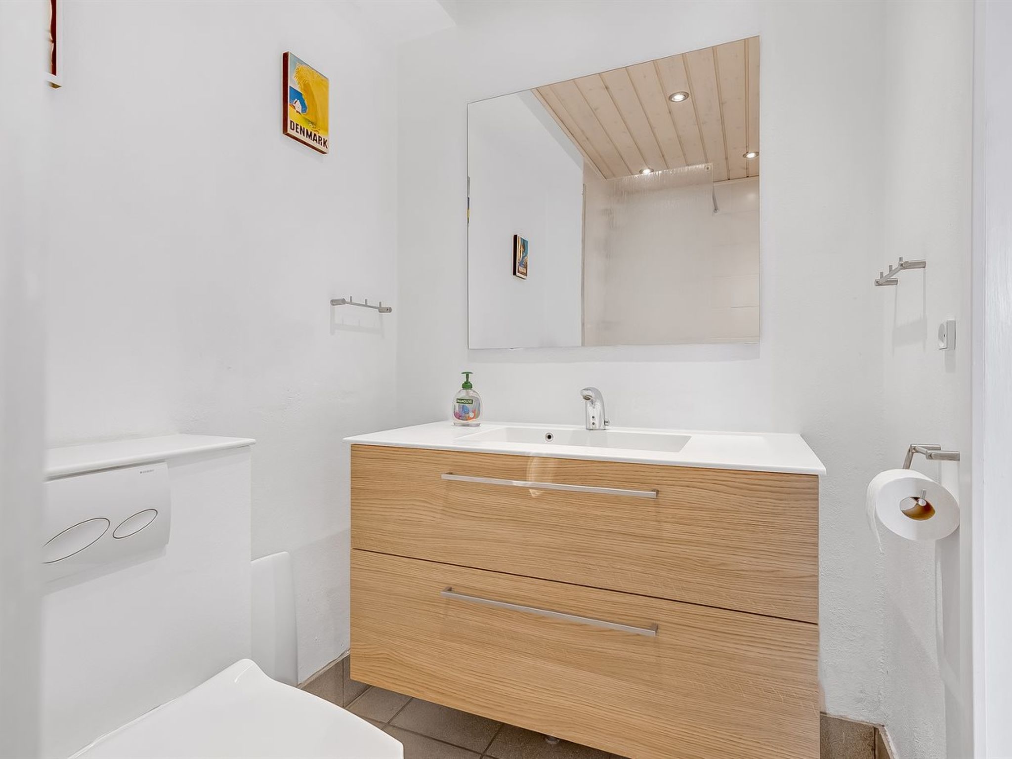 "Ellanora" - 50m from the sea-Binnen