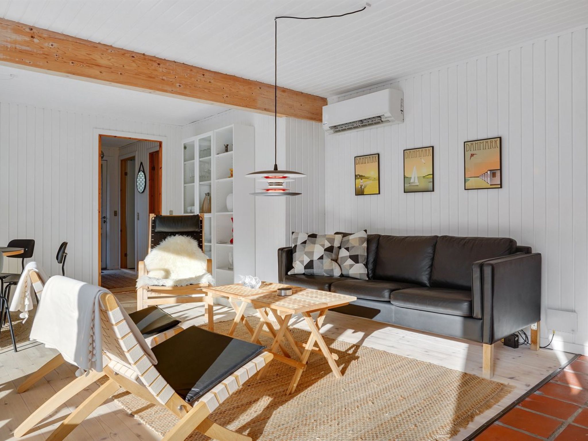 "Skjold" - 600m from the sea - Drinnen