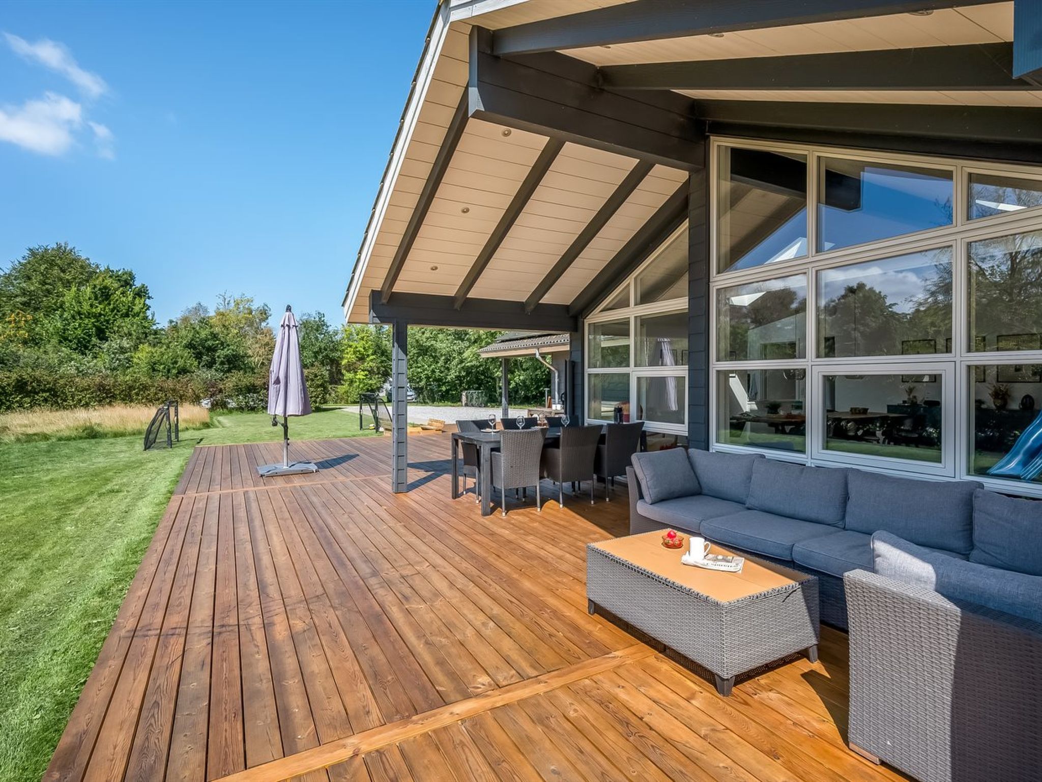 "Alrike" - 850m from the sea - Buiten