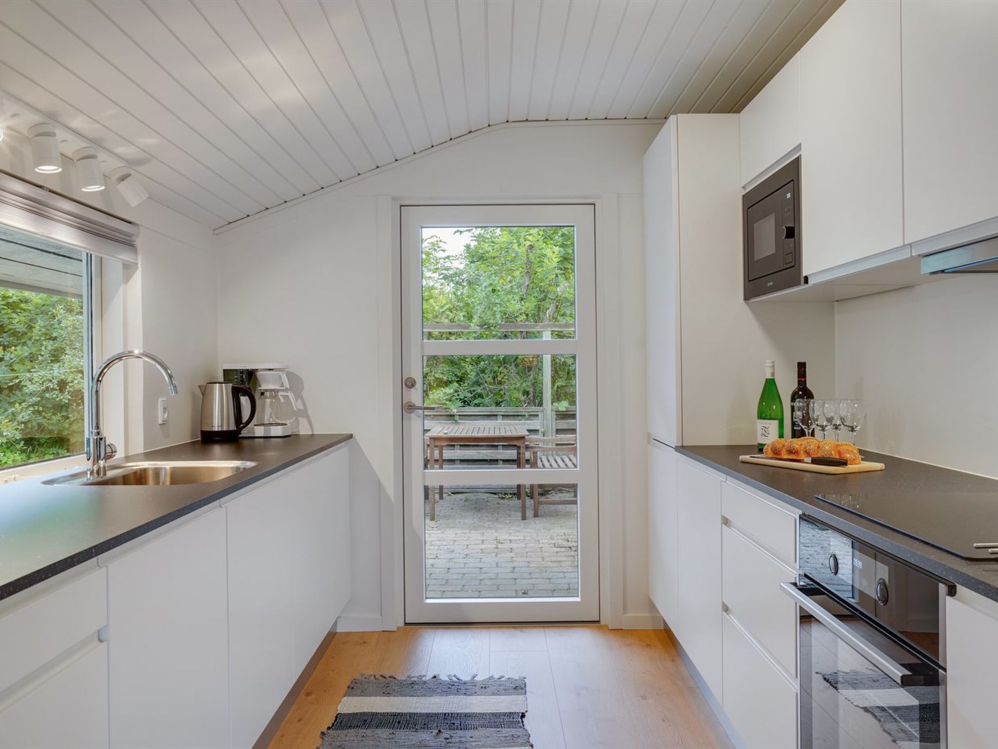 "Jakko" - 300m from the sea-Binnen