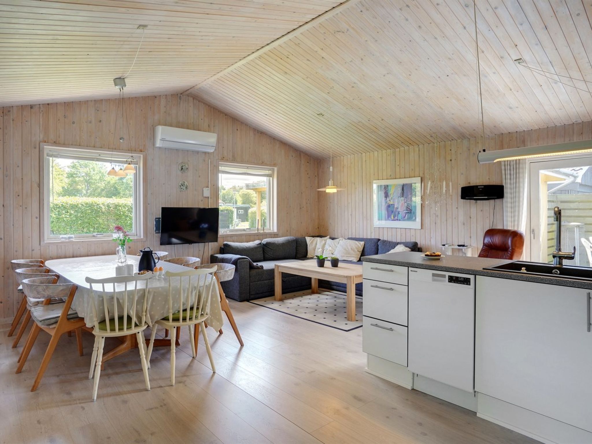 "Mainart" - 200m from the sea - Binnen