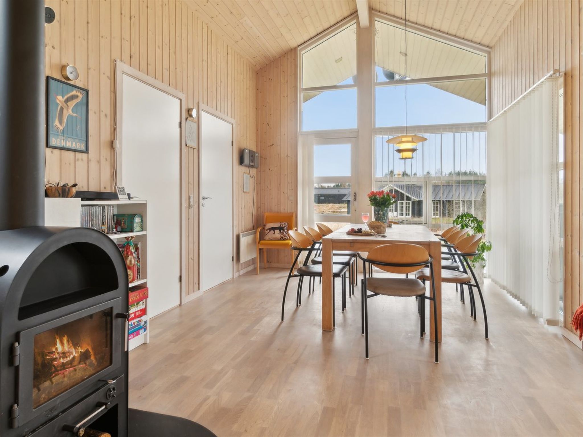 "Henninge" - 300m from the sea-Binnen