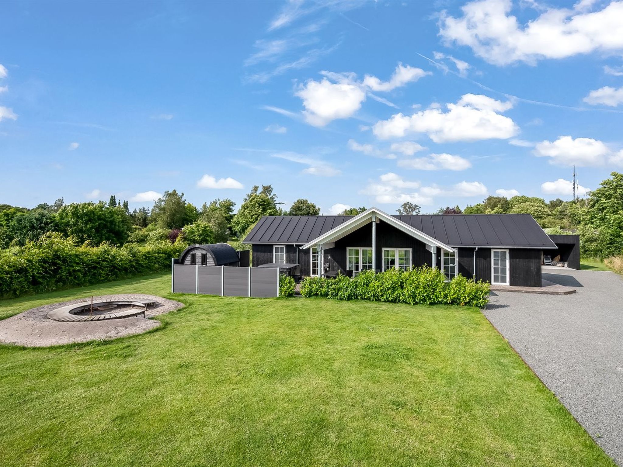 "Bryngeir" - 750m from the sea
