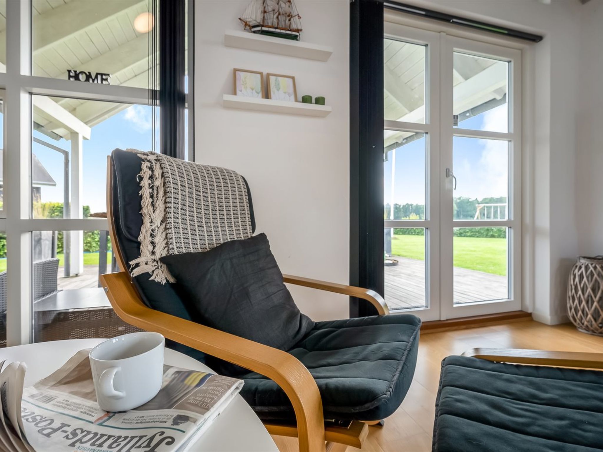 "Bernice" - 900m from the sea - Binnen
