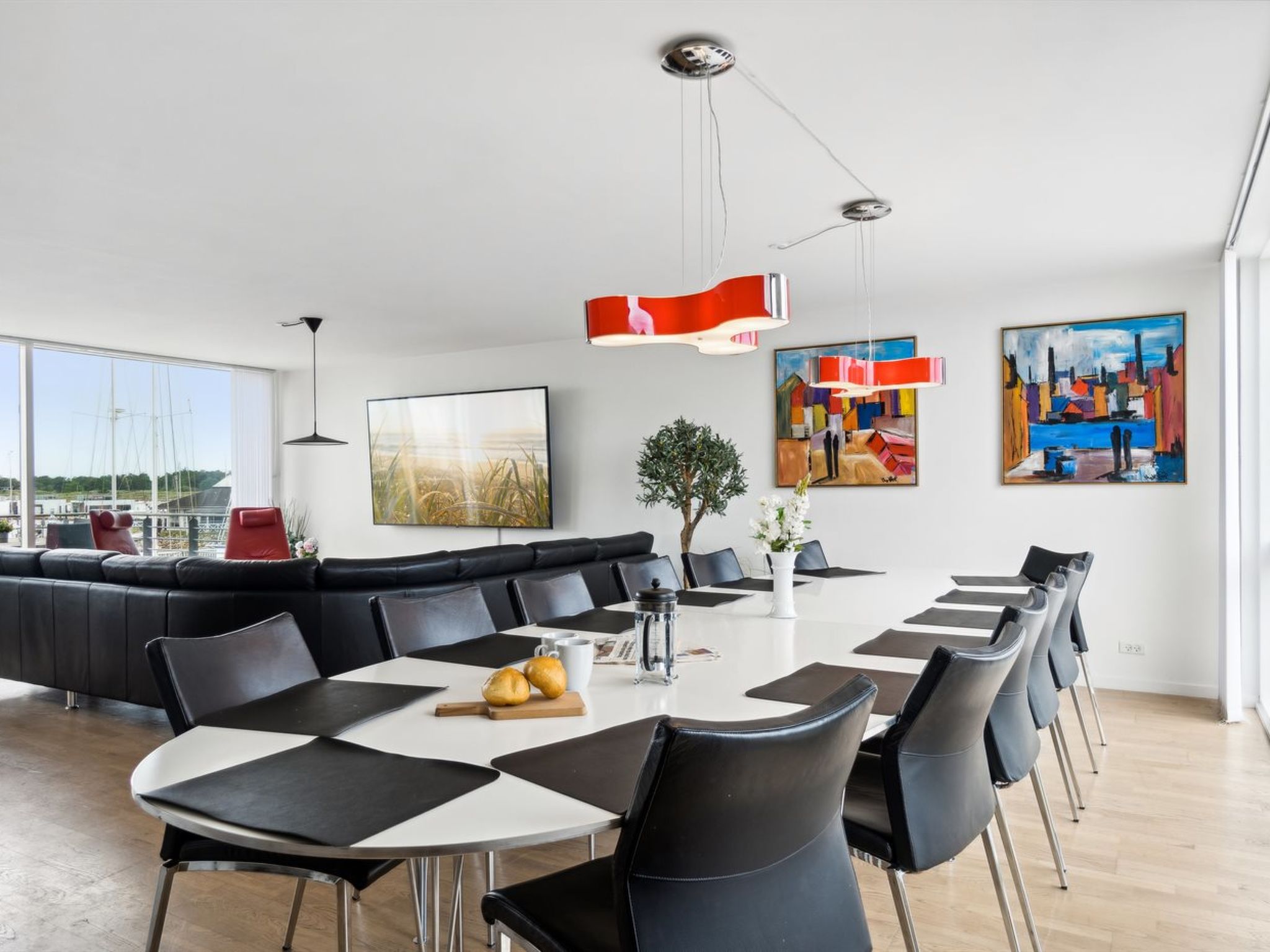 "Skade" - 10m from the sea