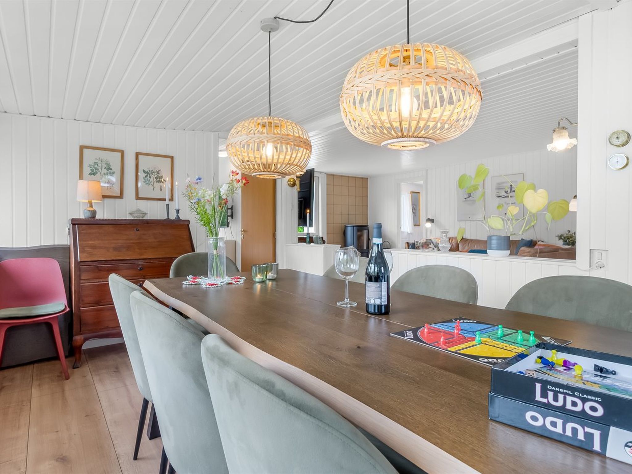 "Antonie" - 700m from the sea - Binnen