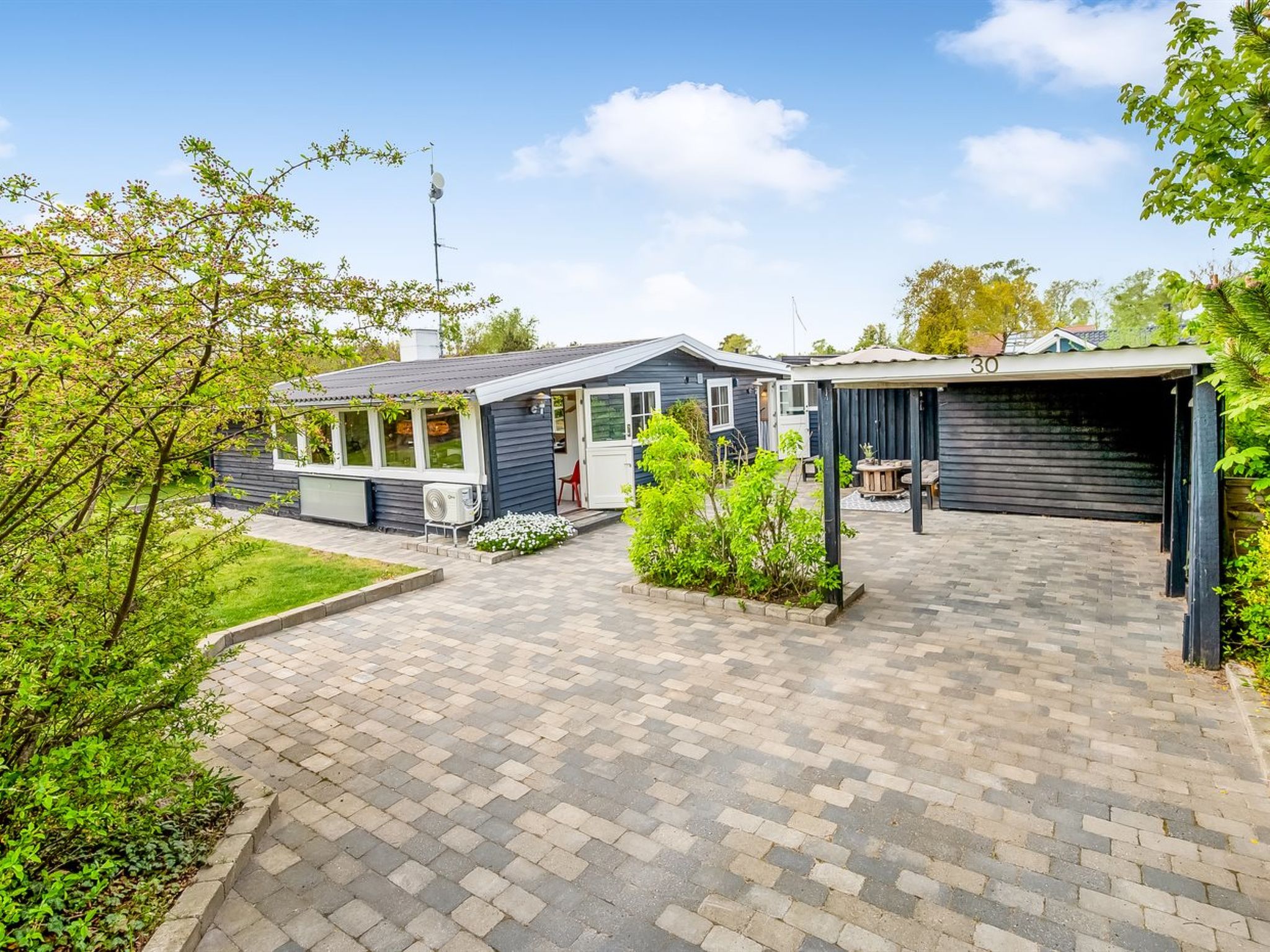 "Antonie" - 700m from the sea - Buiten