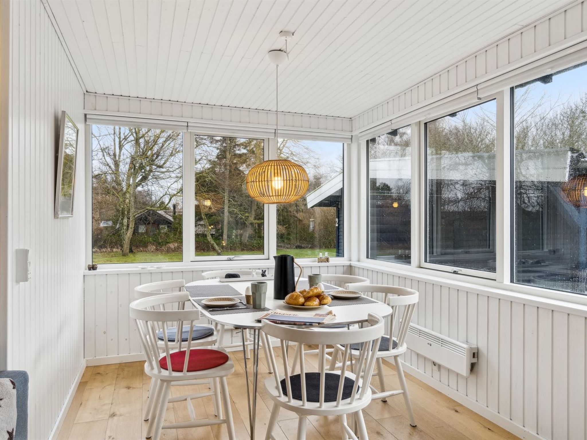 "Riki" - 100m from the sea-Drinnen