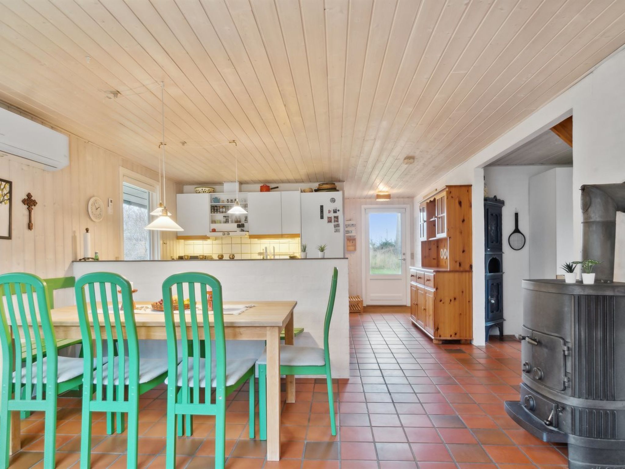 "Naina" - 200m from the sea-Binnen