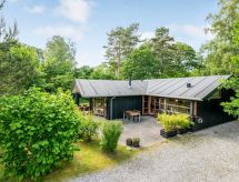 8-persoons vakantiehuis met open haard nabij zee in Grenaa - thumbnail 1