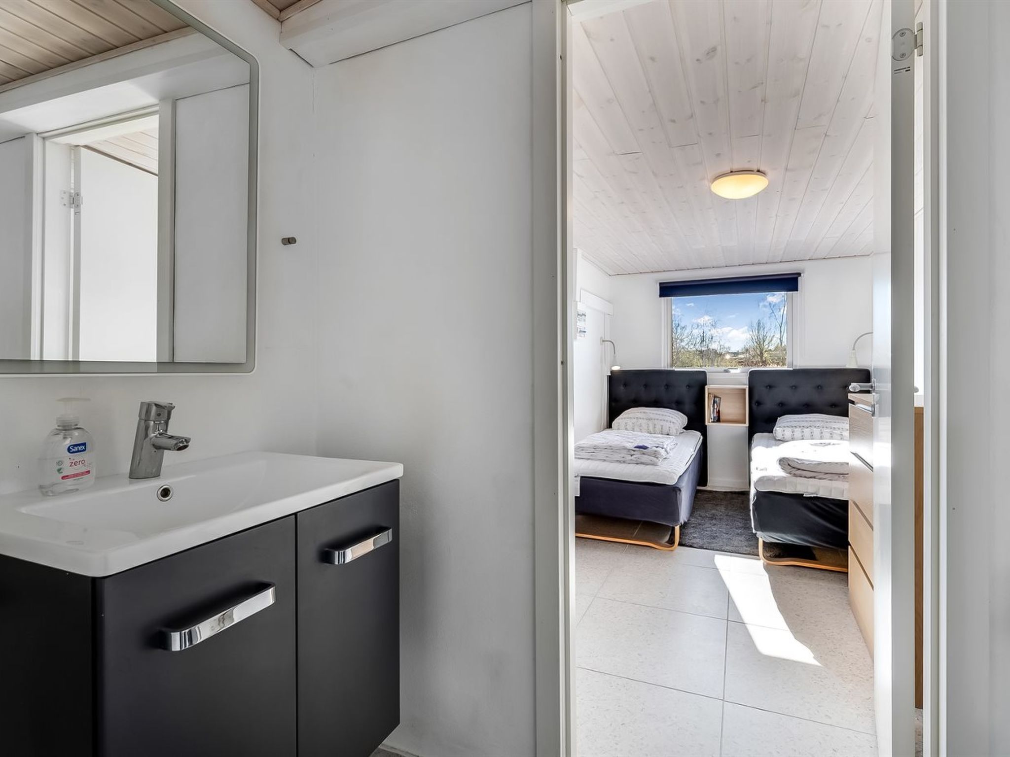 "Nisse" - 300m from the sea - Inside