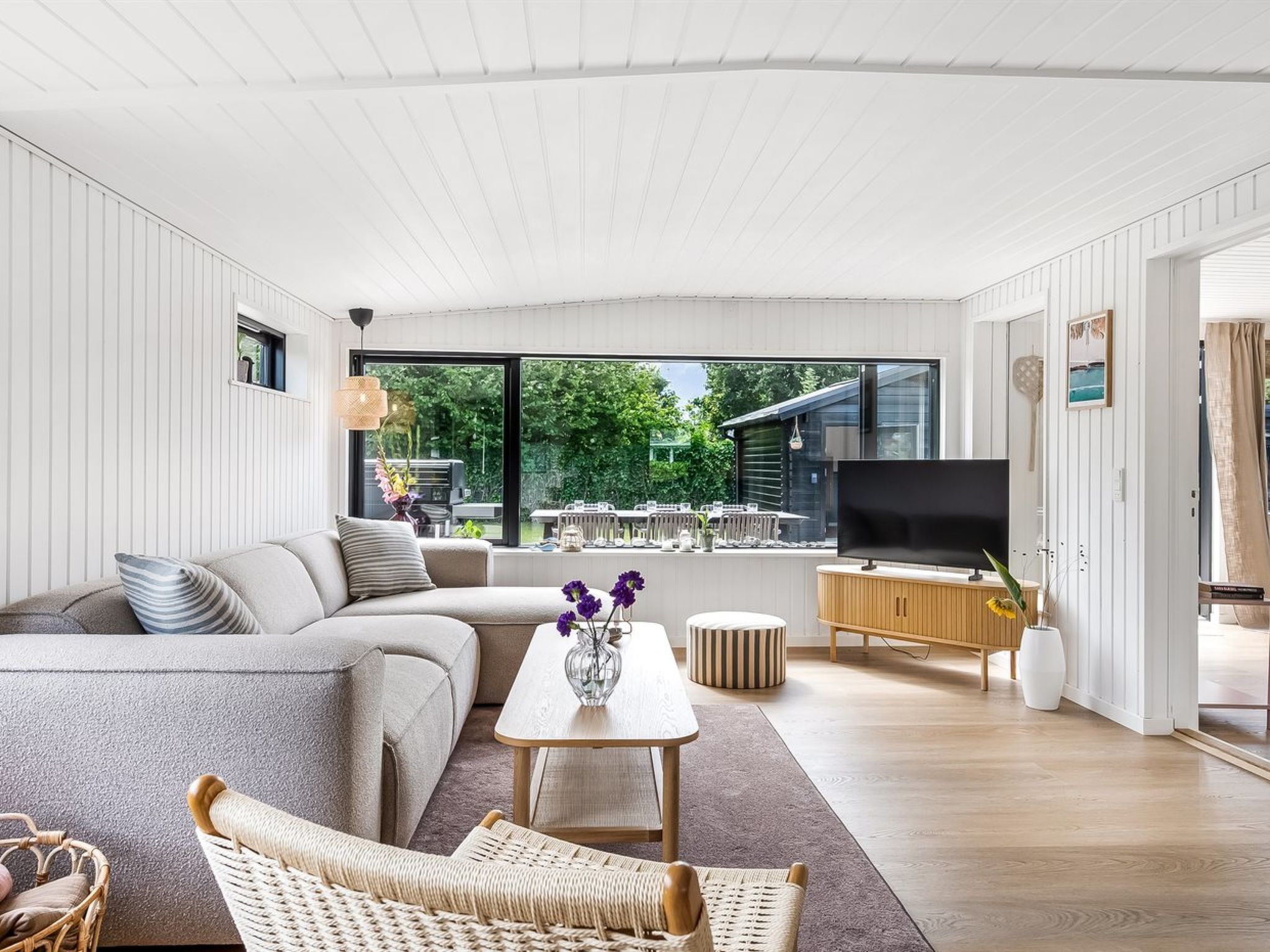"Varnava" - 300m from the sea - Binnen