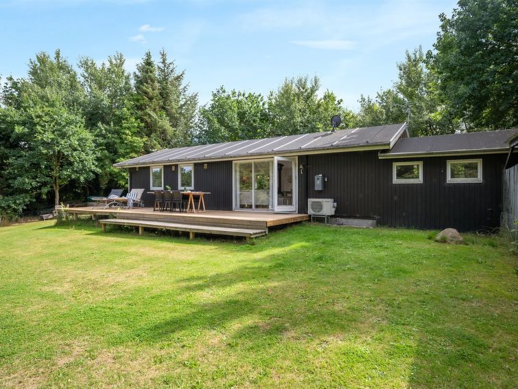 Ferienhaus Niklas 400m from the sea in Djursland and Mols