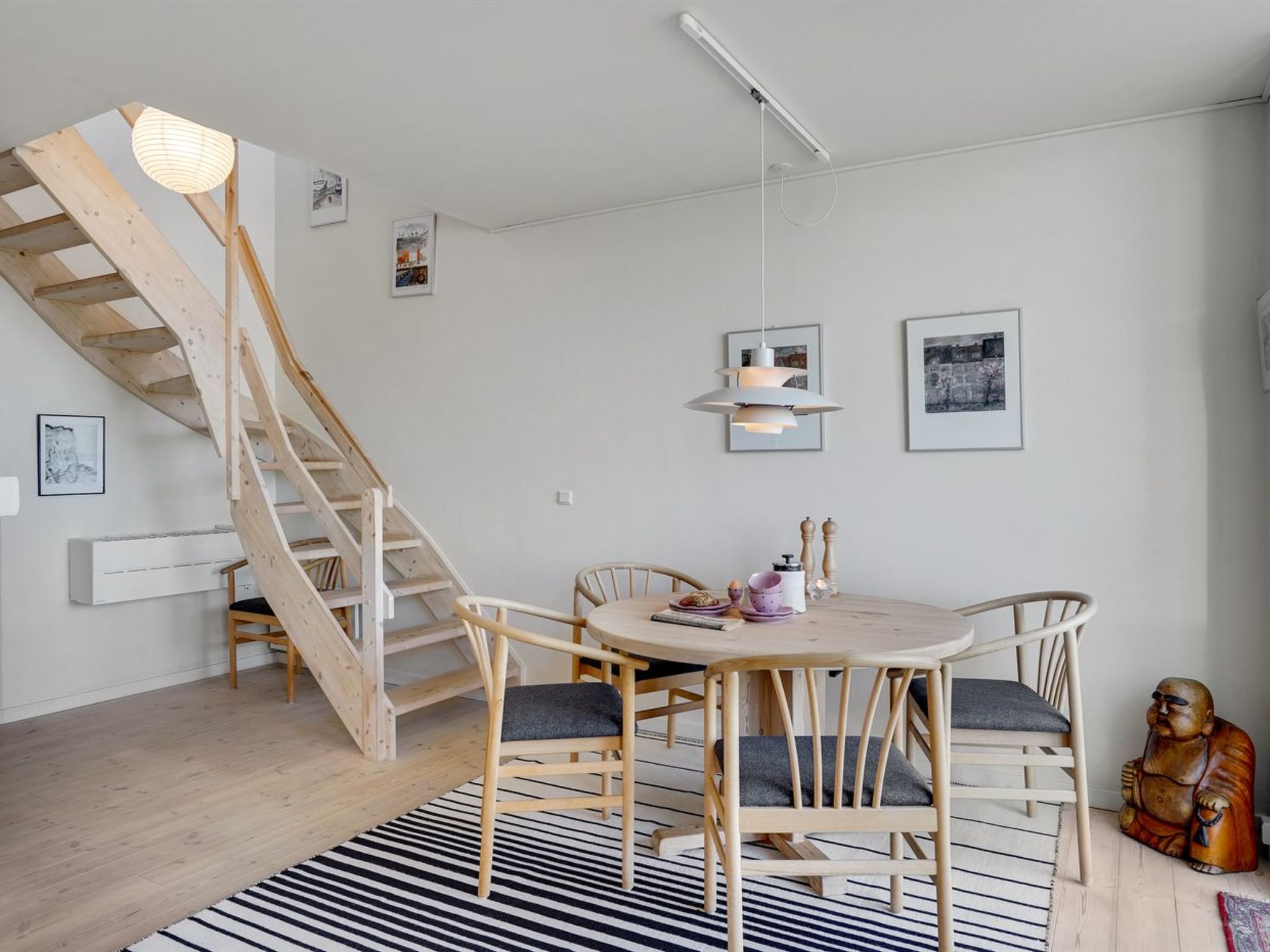 "Catalin" - 10m from the sea-Binnen