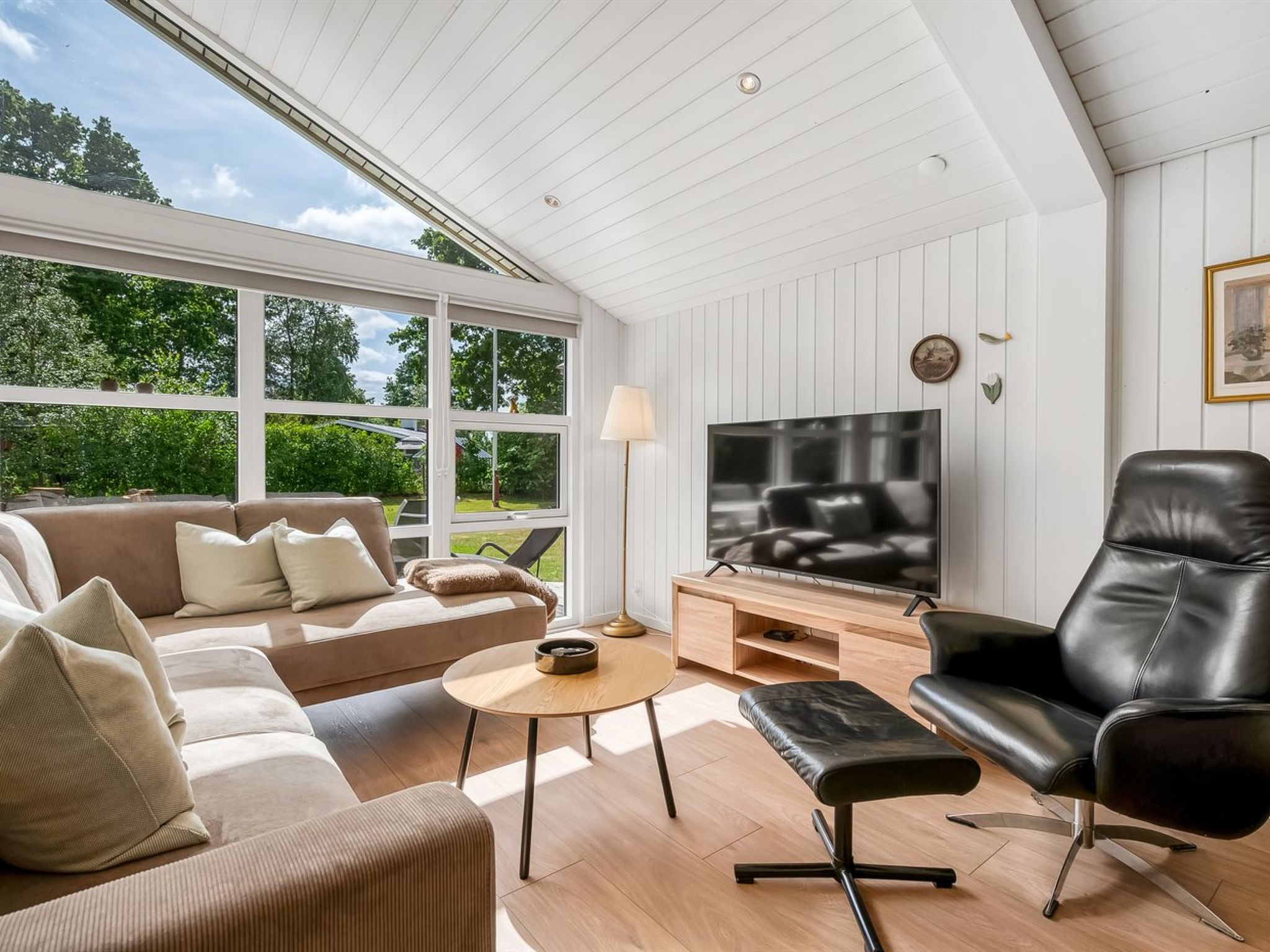 "Hermand" - 700m from the sea