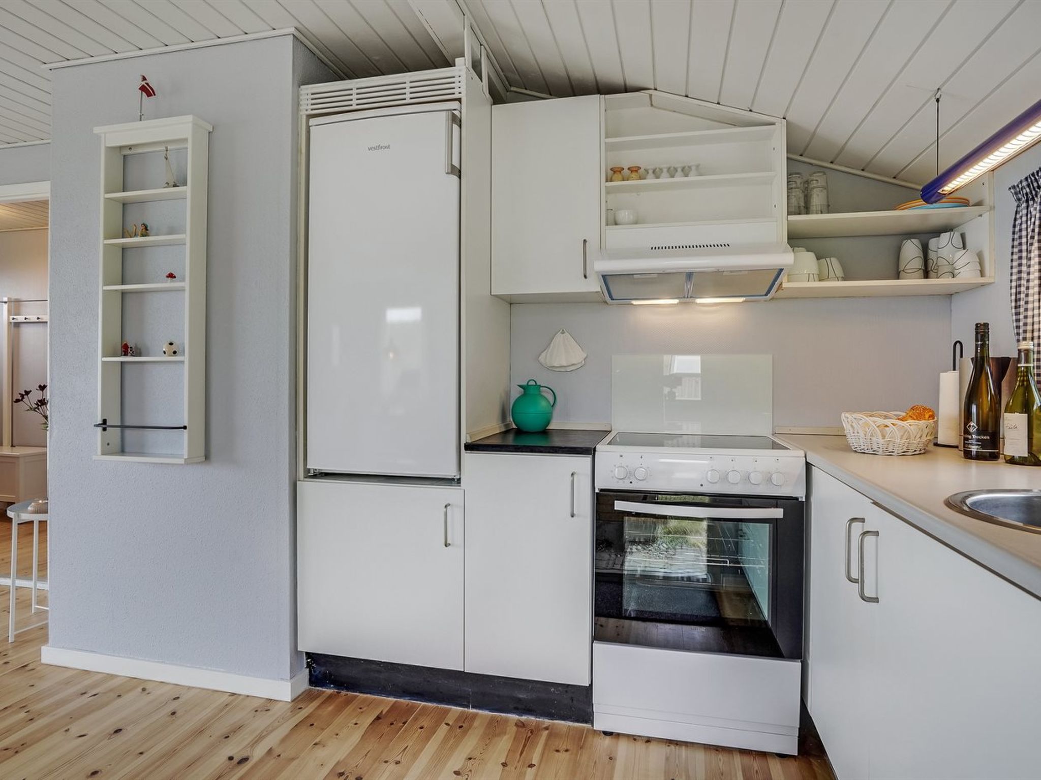"Elpida" - 100m from the sea - Binnen