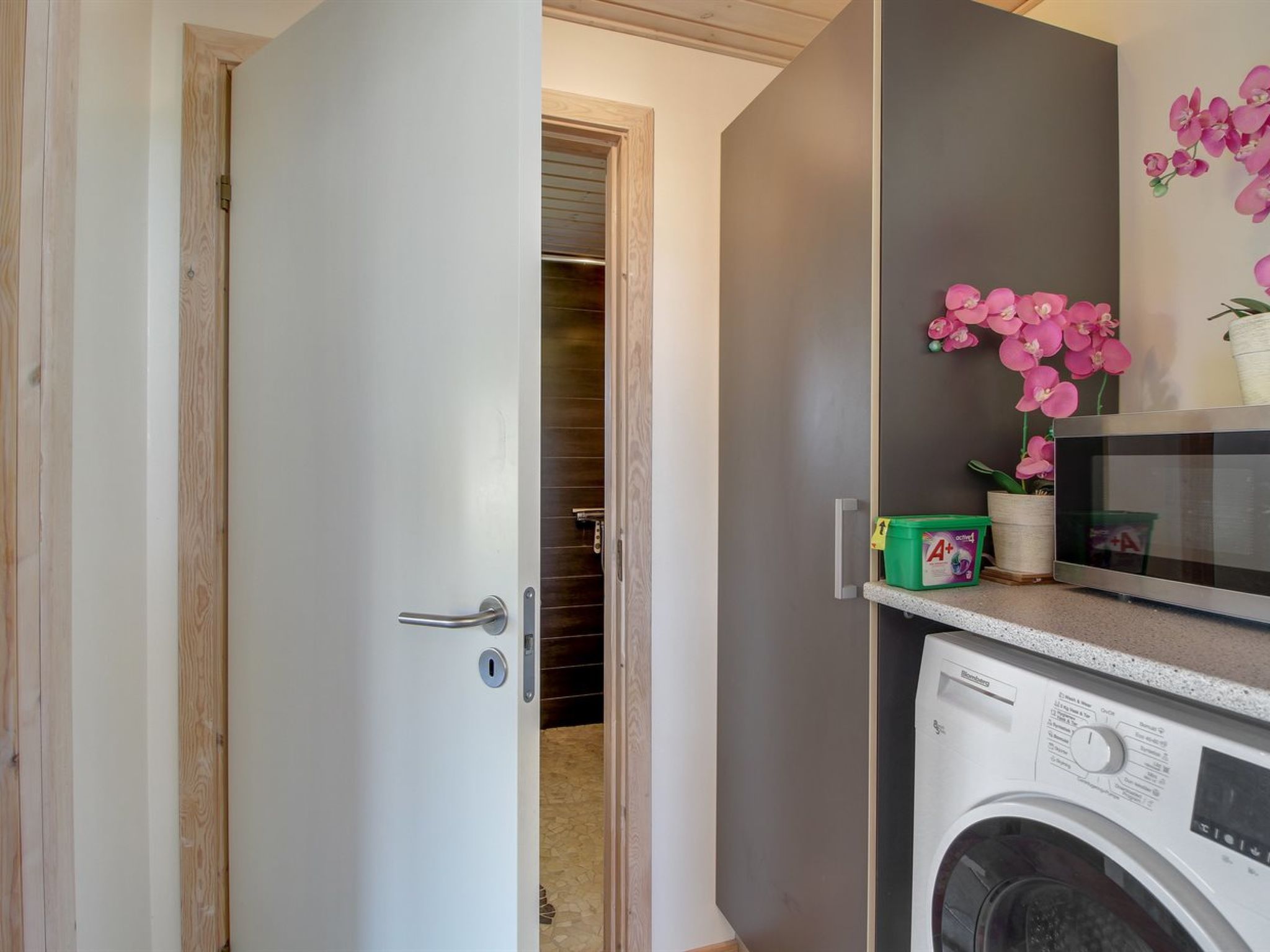 "Arold" - 800m from the sea-Binnen