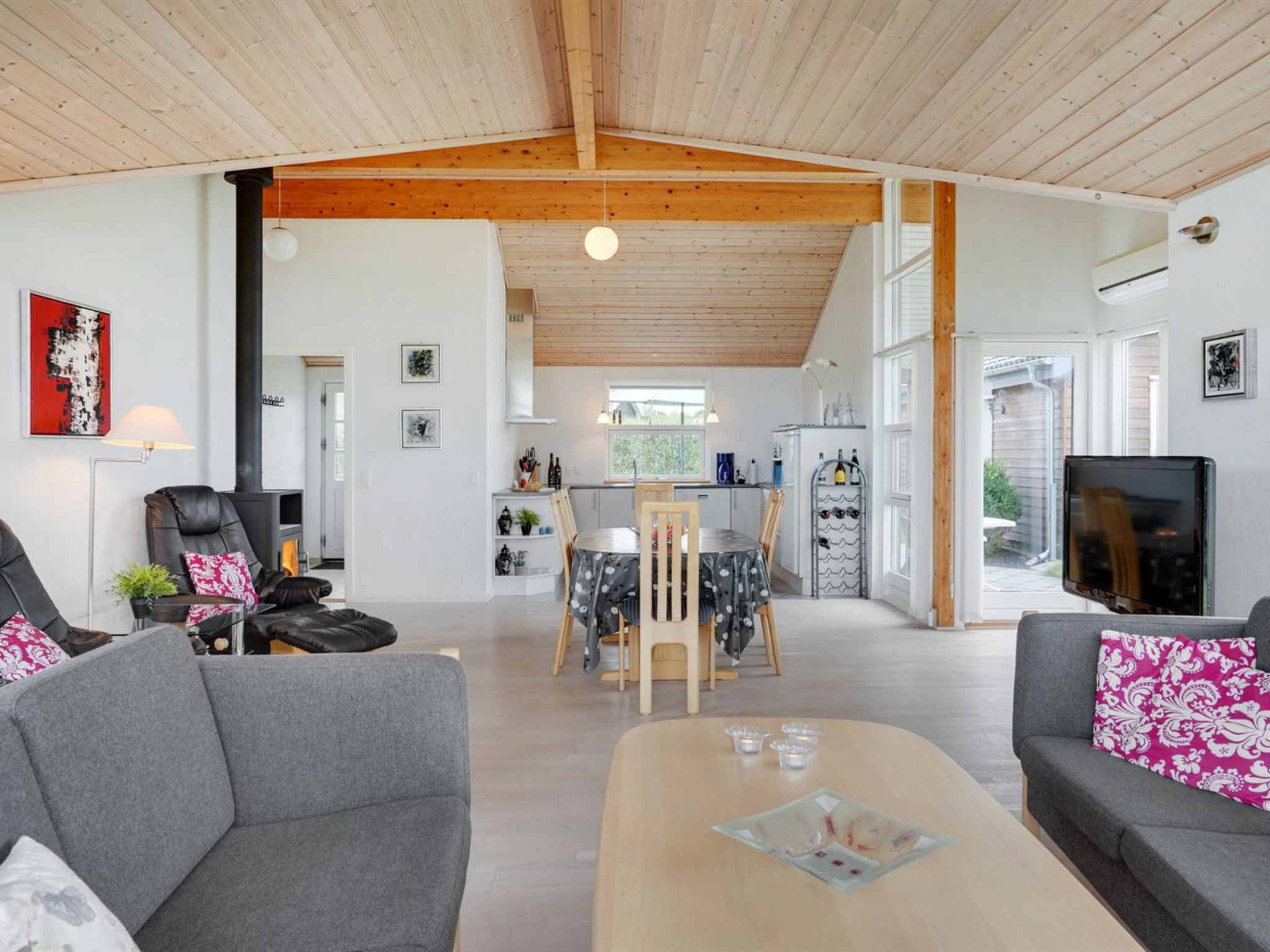 "Kimi" - 800m from the sea - Binnen