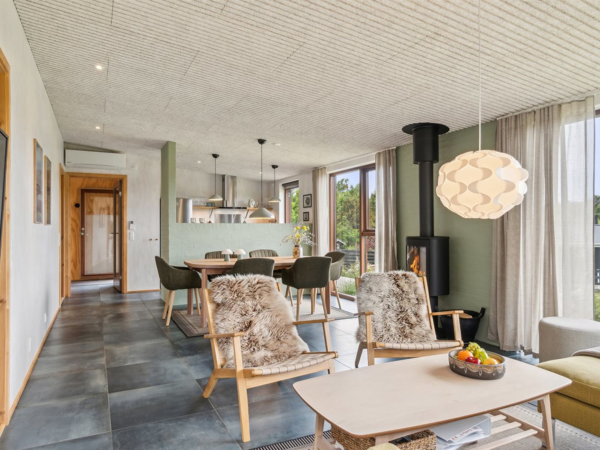 "Eila" - 400m from the sea-Binnen