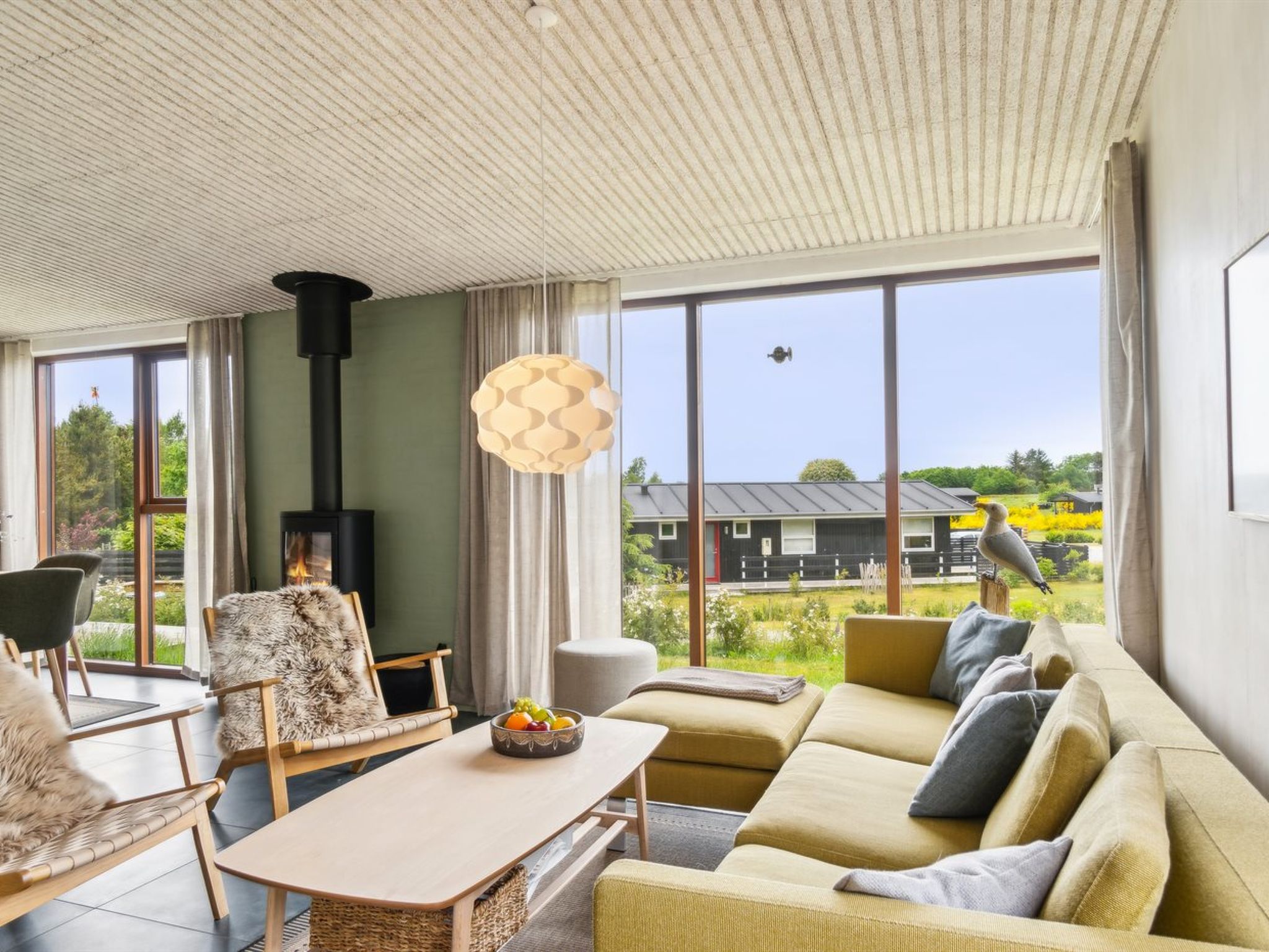 "Eila" - 400m from the sea - Binnen
