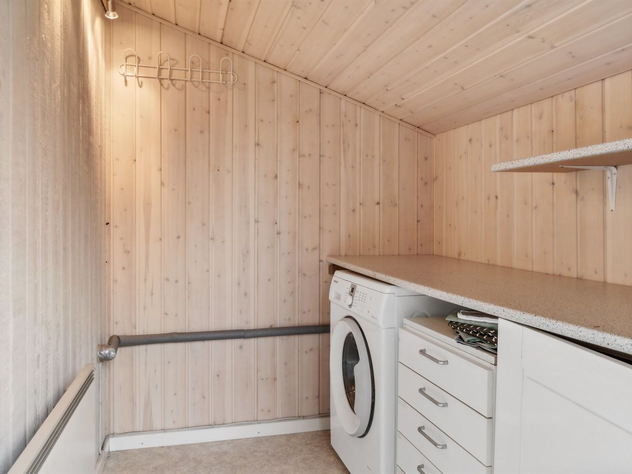 "Imre" - 300m from the sea - Binnen