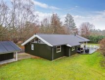 8-persoons vakantiehuis met sauna op 900m van de zee in Glesborg - thumbnail 5