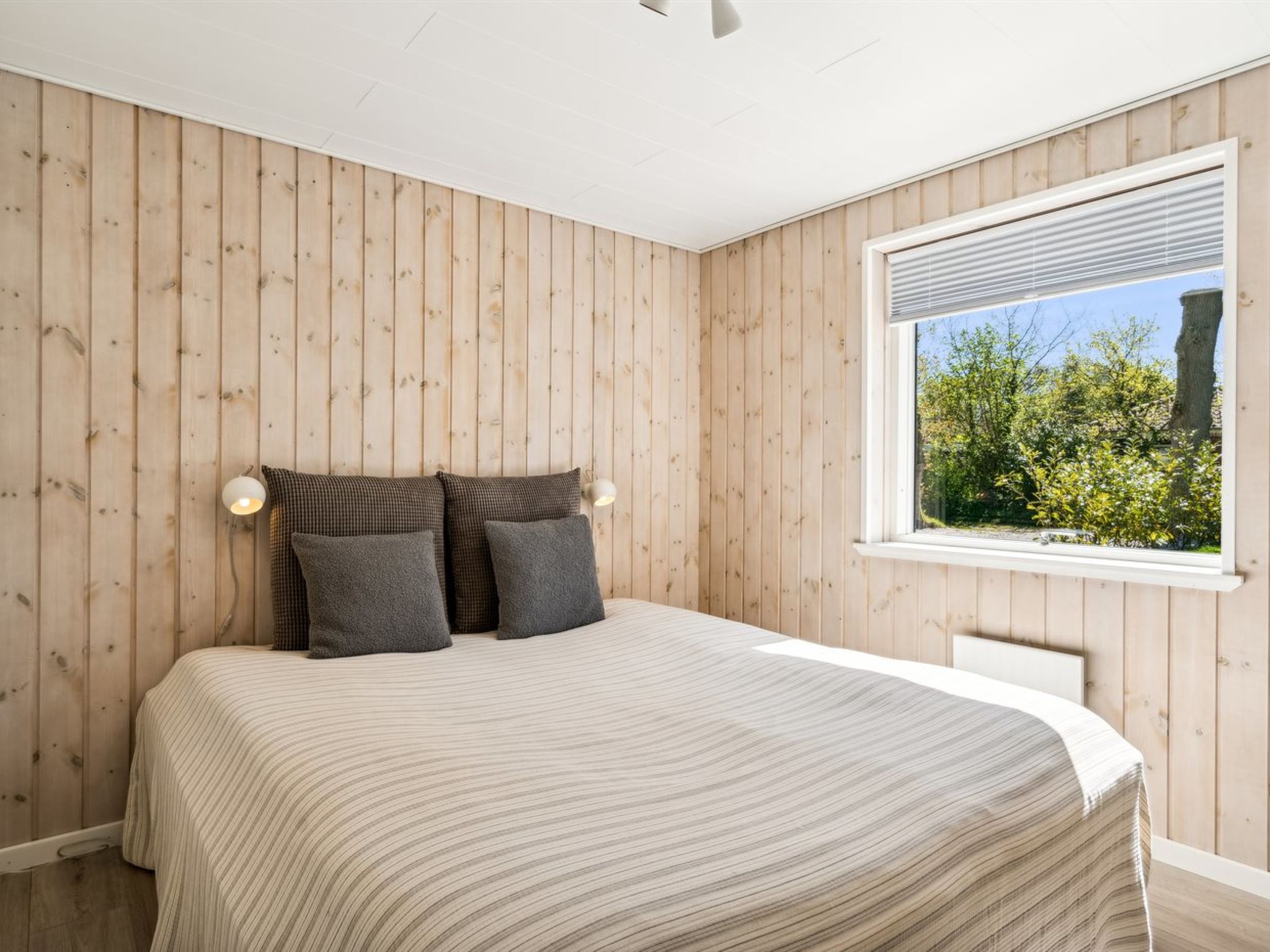 "Roze" - 450m from the sea-Binnen