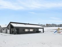 Op 800 m van zee: Ruim vakantiehuis in Glesborg voor 22 personen - thumbnail 3