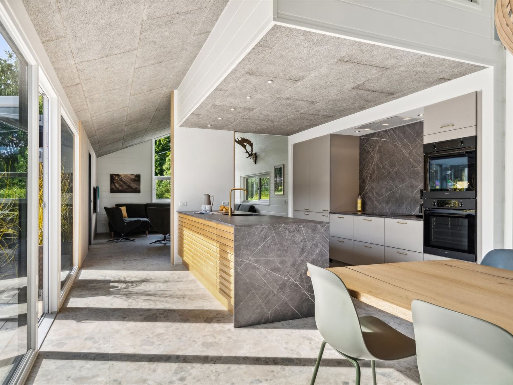 "Aviana" - 800m from the sea - Binnen