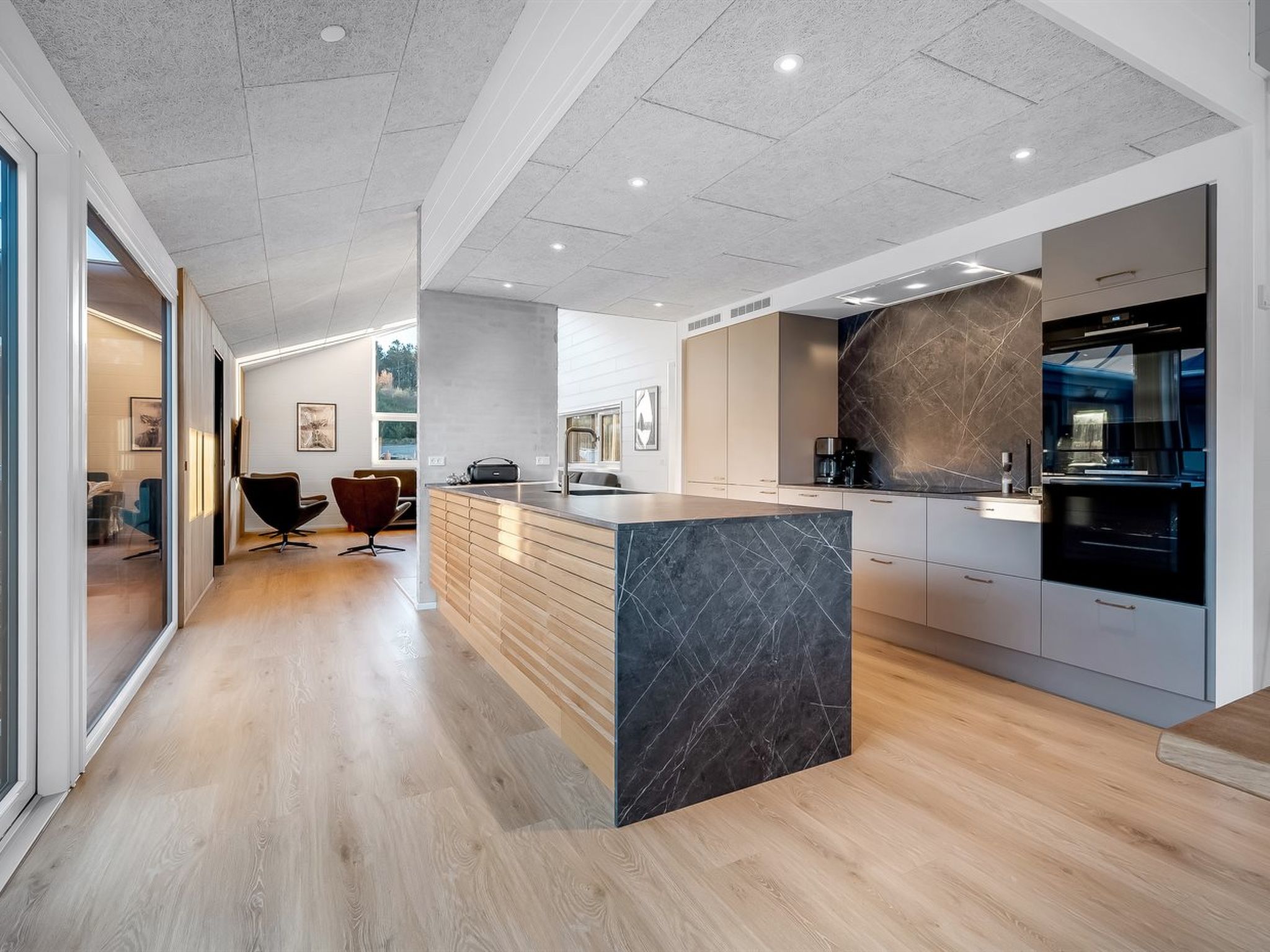 "Hana" - 800m from the sea-Drinnen