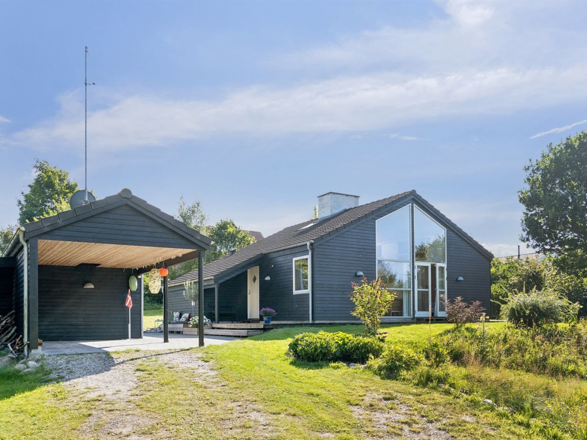 "Henrika" - 300m from the sea