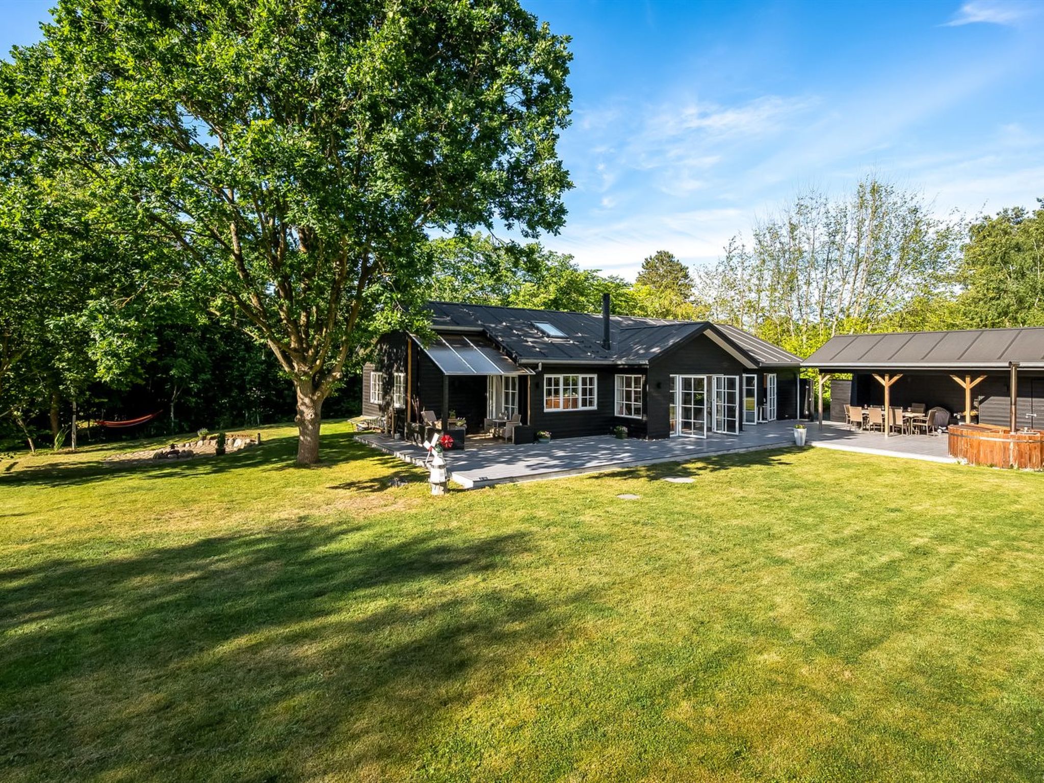 "Fridel" - 400m from the sea - Buiten
