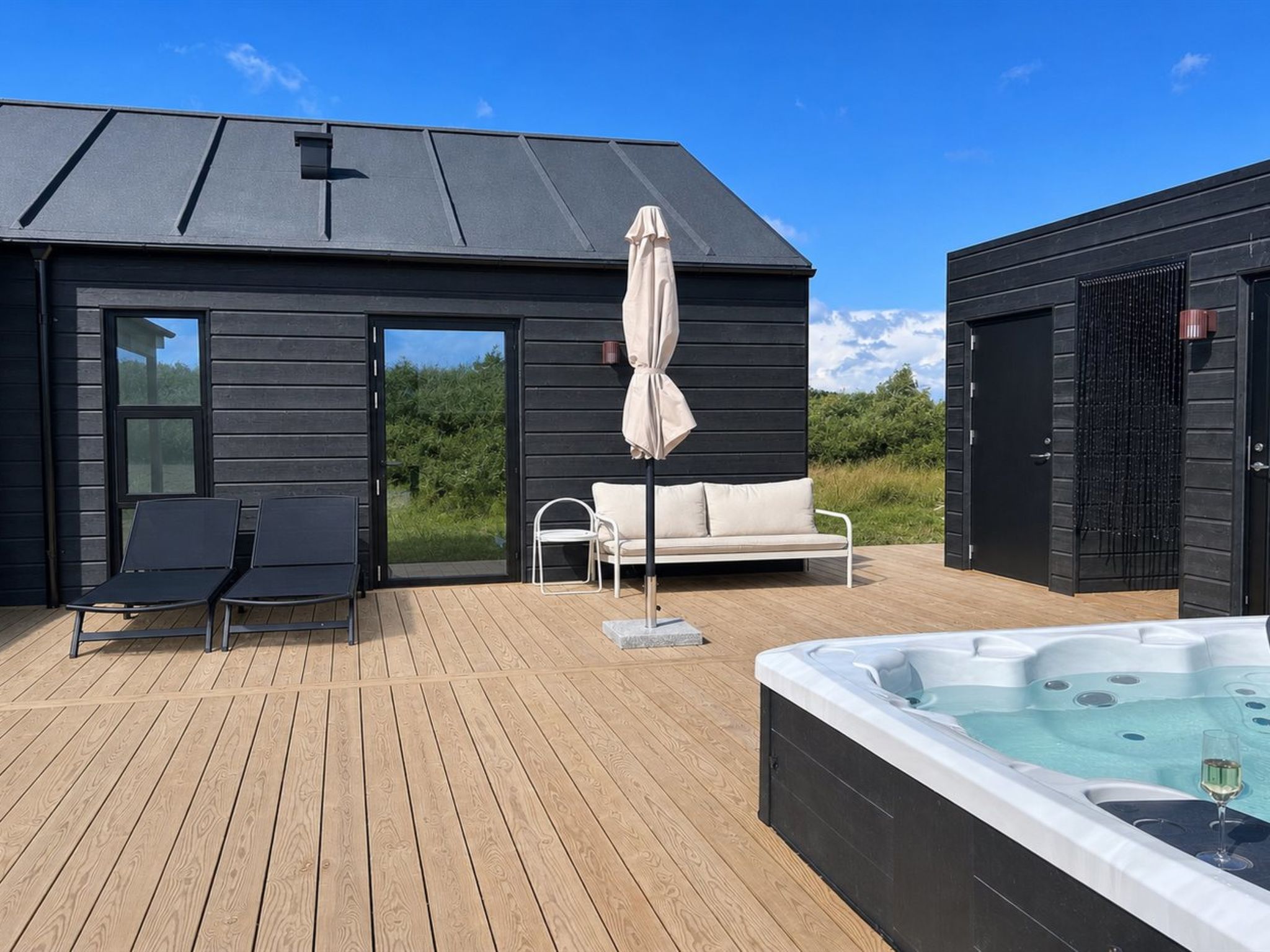 "Tayara" - 900m from the sea - Outside