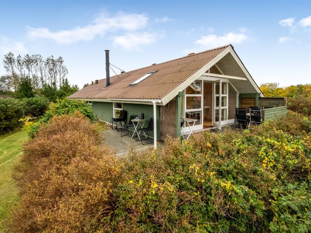 'Athislus' - 1.1km from the sea