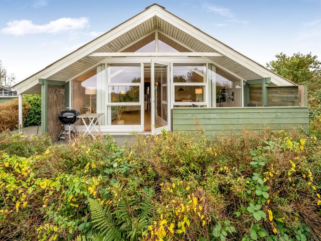 'Athislus' - 1.1km from the sea